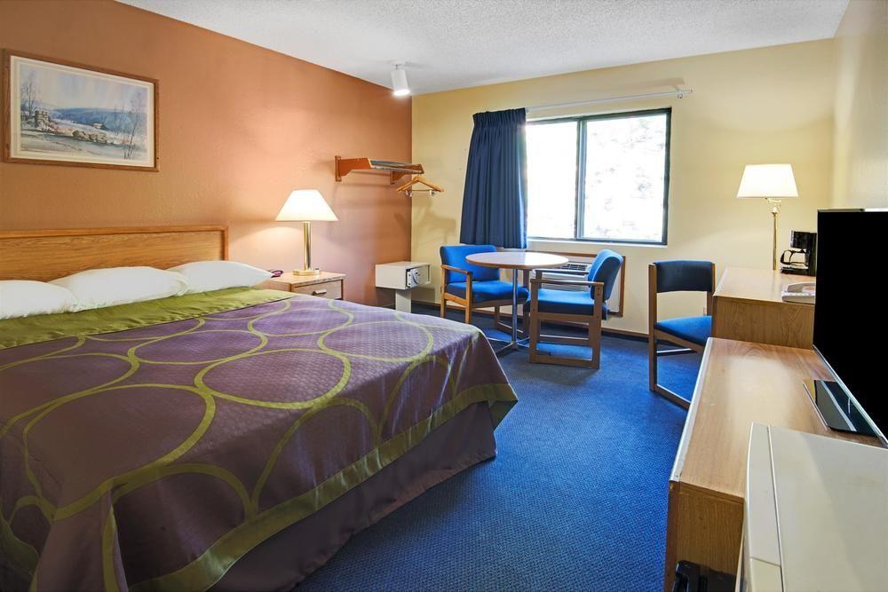 Super 8 By Wyndham Lenexa Overland Park Area/Mall Area Εξωτερικό φωτογραφία