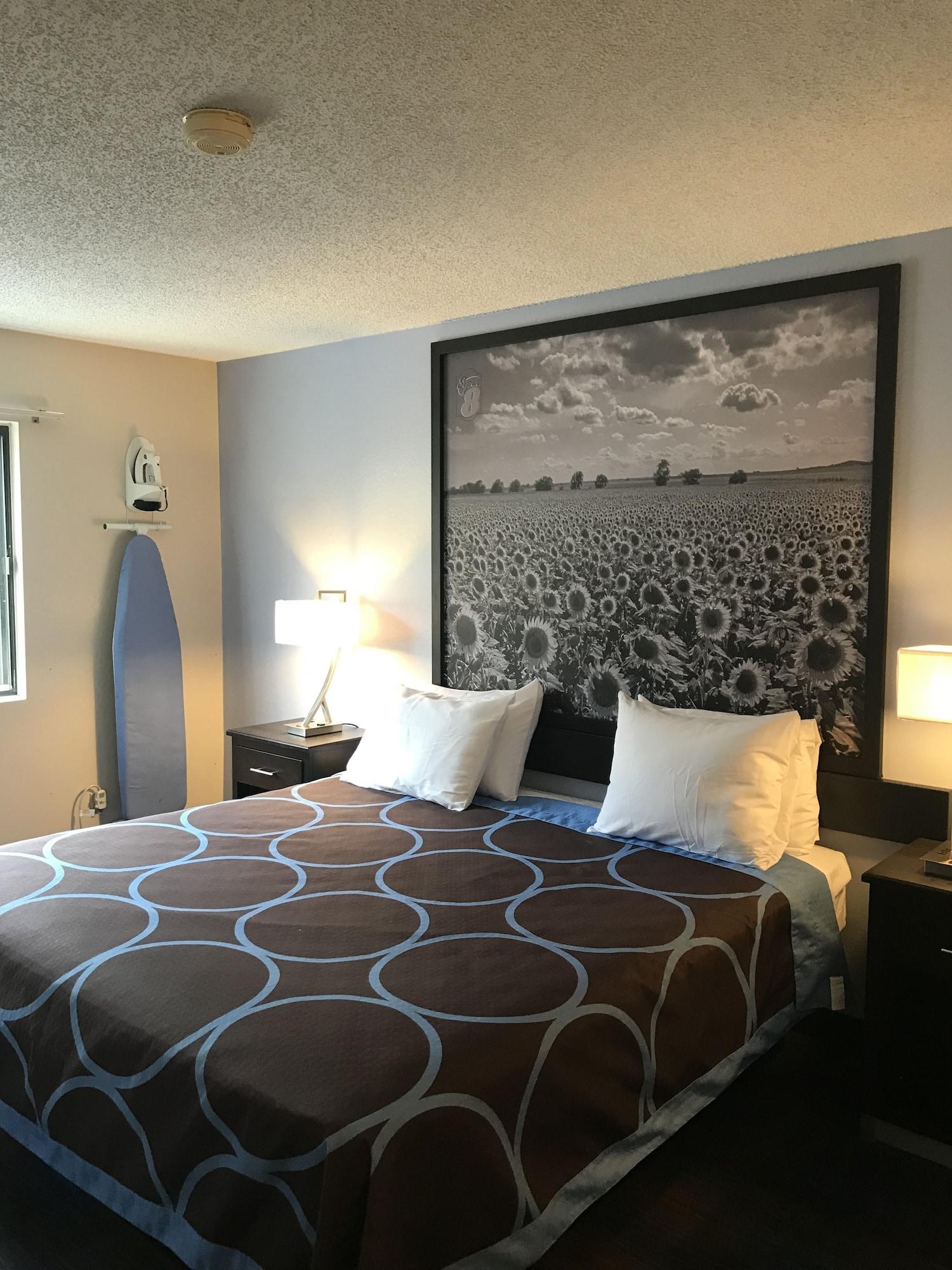 Super 8 By Wyndham Lenexa Overland Park Area/Mall Area Εξωτερικό φωτογραφία