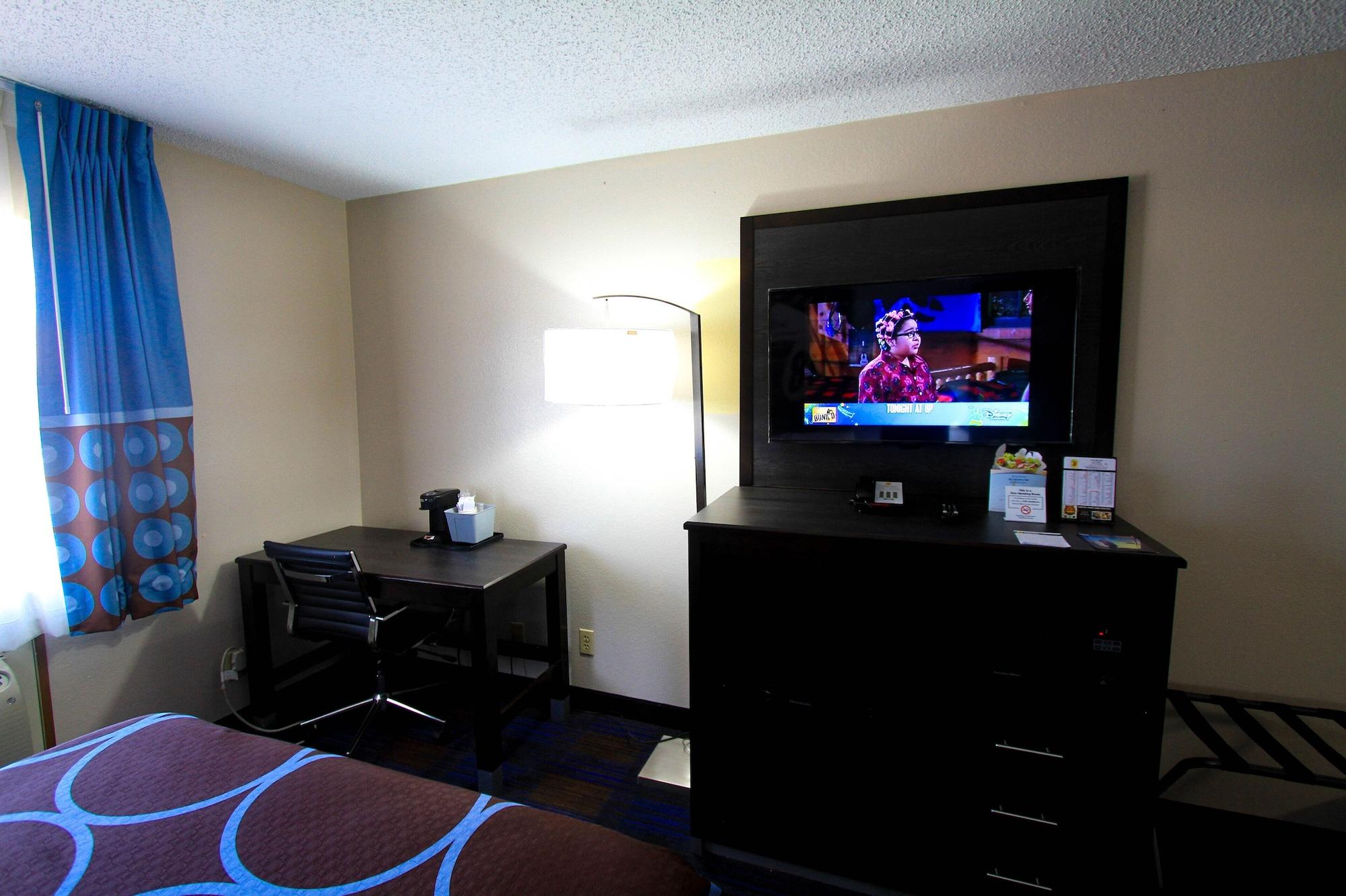 Super 8 By Wyndham Lenexa Overland Park Area/Mall Area Εξωτερικό φωτογραφία