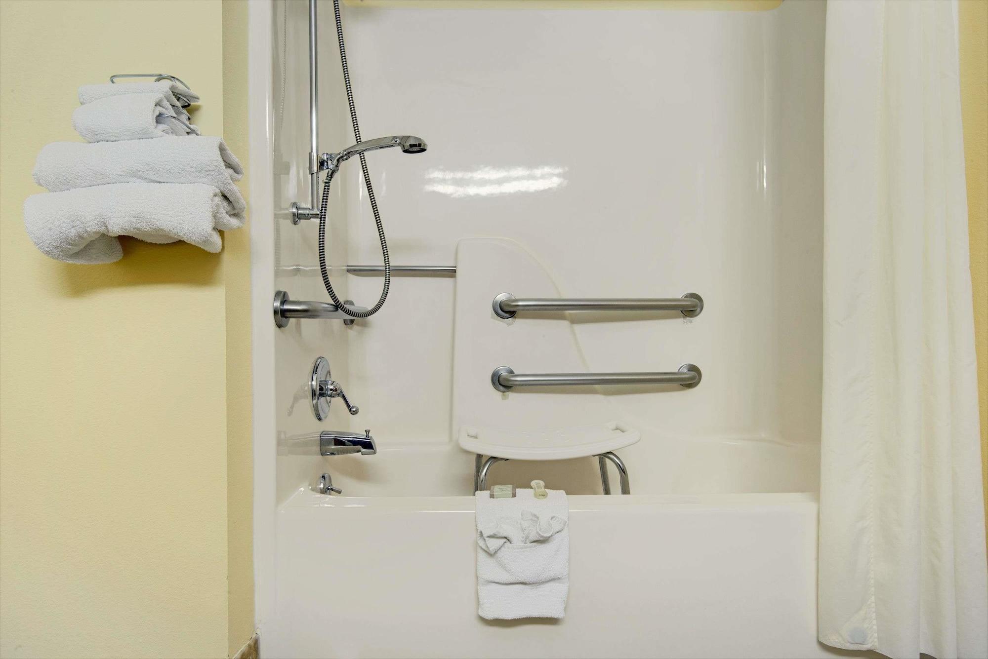 Super 8 By Wyndham Lenexa Overland Park Area/Mall Area Εξωτερικό φωτογραφία