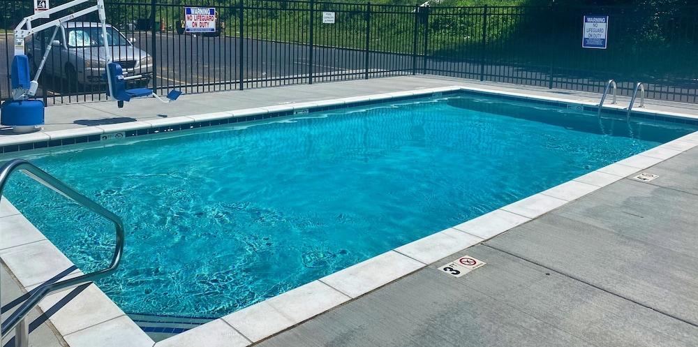 Super 8 By Wyndham Lenexa Overland Park Area/Mall Area Εξωτερικό φωτογραφία