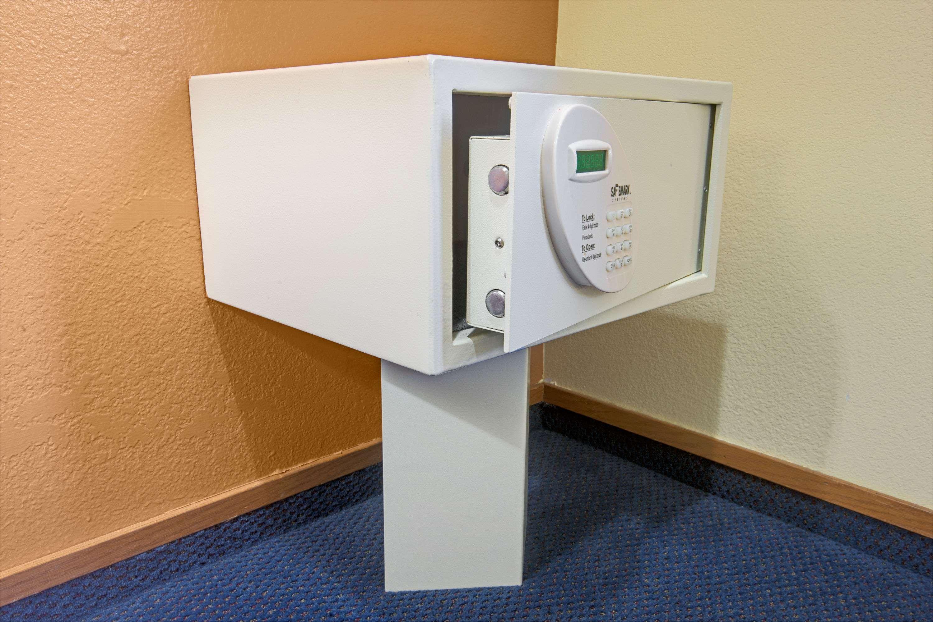 Super 8 By Wyndham Lenexa Overland Park Area/Mall Area Εξωτερικό φωτογραφία
