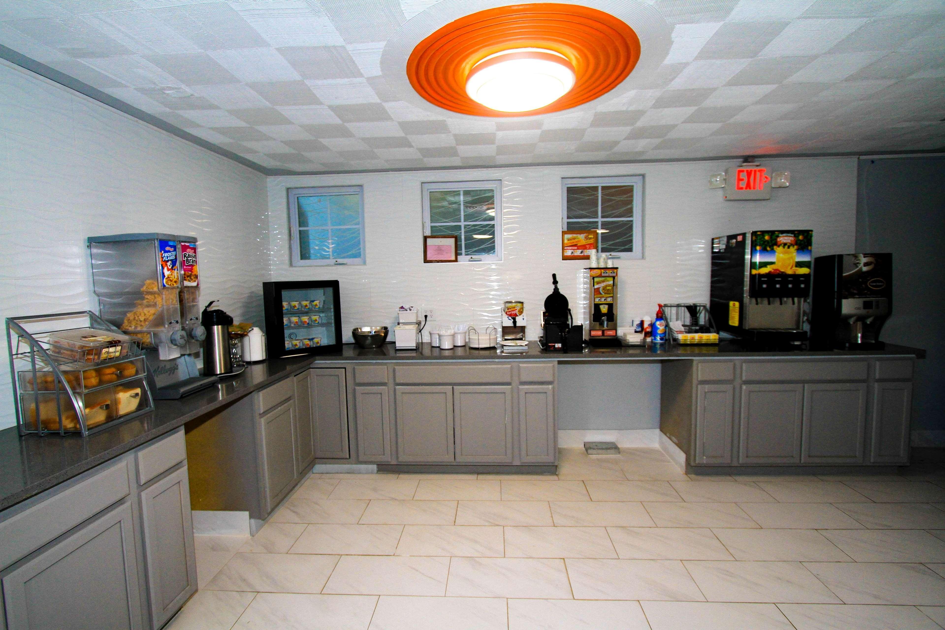 Super 8 By Wyndham Lenexa Overland Park Area/Mall Area Εξωτερικό φωτογραφία