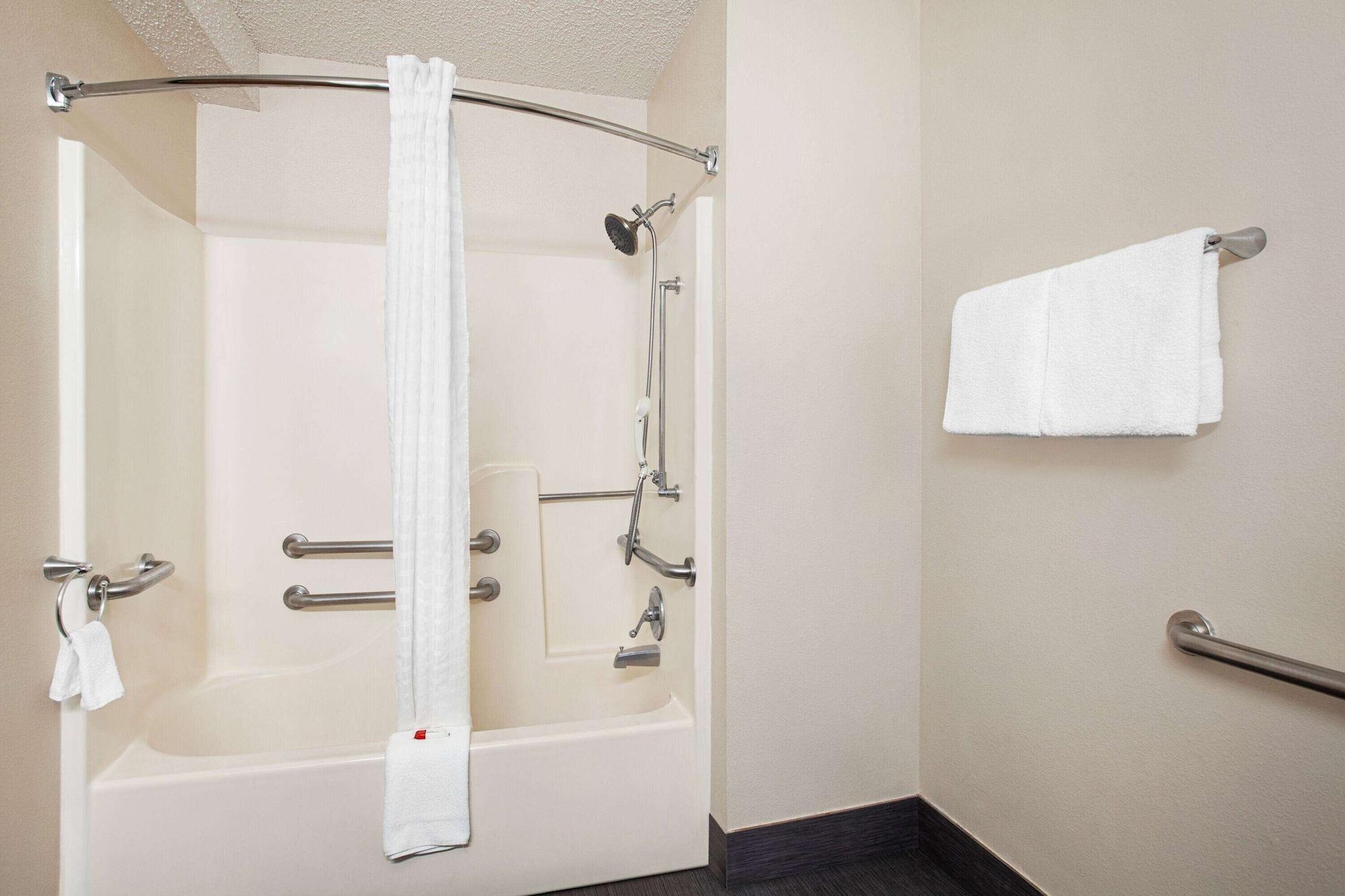Super 8 By Wyndham Lenexa Overland Park Area/Mall Area Εξωτερικό φωτογραφία